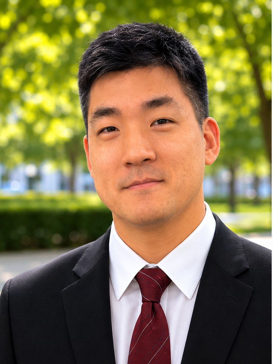 Erik Frins, Esq. - Attorney at Simon Law Group, LLC